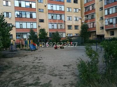 3-комнатная квартира, 100 м², 1/5 этаж, мкр. Алтын орда, Әлия Молдағұлова 64 за 38.5 млн 〒 в Актобе, мкр. Алтын орда