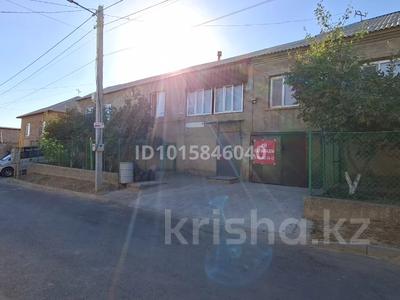 Отдельный дом · 6 комнат · 201 м² · 11 сот., мкр Казыгурт, Айманова 32 за 30 млн ₸ в Шымкенте, Туран р-н