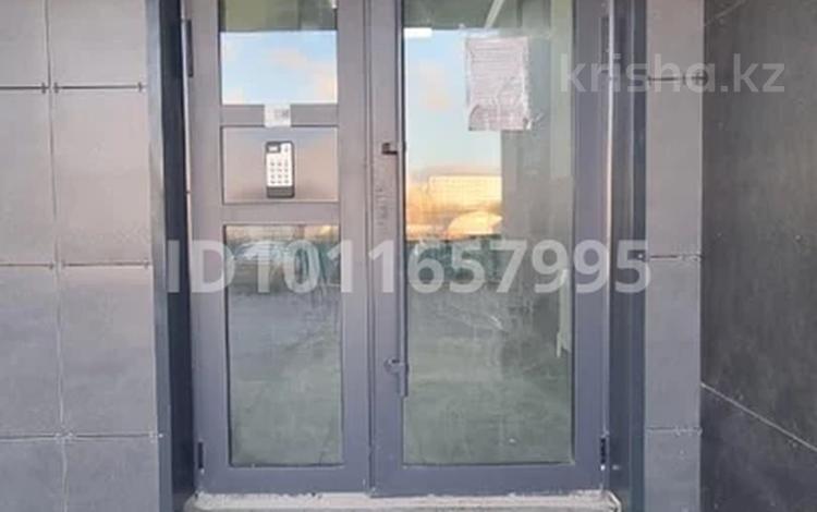 1-бөлмелі пәтер · 55 м² · 7/10 қабат, 2 ш/а., Санкибай батыра 177А, бағасы: 21.9 млн ₸ в Актобе, мкр 8 — фото 2