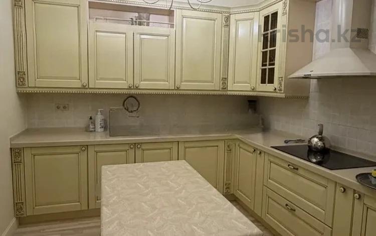 3-бөлмелі пәтер · 120 м² · 12/17 қабат, Муканова 241, бағасы: 101 млн ₸ в Алматы, Алмалинский р-н — фото 5