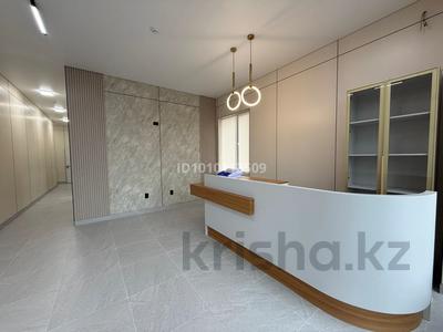 Свободное назначение, офисы, магазины и бутики, салоны красоты, медцентры и аптеки, образование, развлечения, конференц-залы, кабинеты и рабочие места, студии · 116 м² за 2.5 млн 〒 в Шымкенте, Каратауский р-н