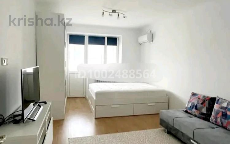 1-бөлмелі пәтер · 50 м² · 6/9 қабат, мкр Нурсая, Таумуш Жумагалиев 15, бағасы: 220 000 ₸ в Атырау — фото 12