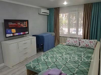 1-комнатная квартира · 35 м² · 1/5 этаж, Манаш 5 за 10 000 〒 в Атырау, мкр Жилгородок
