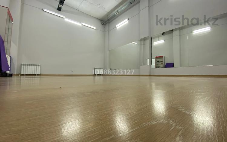 Фитнес и спорт, образование, студии · 50 м² за 5 000 ₸ в Астане, Есильский р-н — фото 12