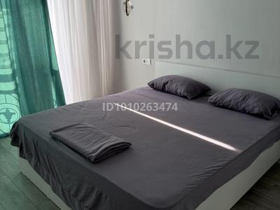 2-комнатная квартира · 76 м² · 16/21 этаж, 17-й мкр, ​17-й микрорайон 6 за 15 000 〒 в Актау