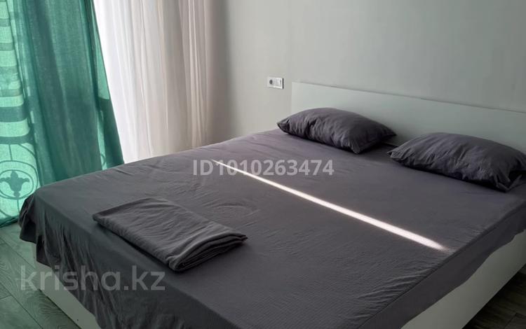 2-комнатная квартира · 76 м² · 16/21 этаж, 17-й мкр, ​17-й микрорайон 6 за 15 000 ₸ в Актау — фото 15