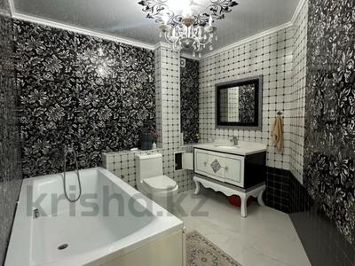 4-комнатная квартира · 132.5 м² · 5/10 этаж, 12 микрорайон за 38 млн ₸ в Актобе