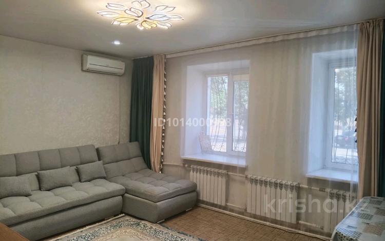3-бөлмелі пәтер · 67 м² · 1/3 қабат, Алексеенко 2, бағасы: 9 млн ₸ в Курчатове — фото 2