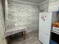 1-комнатная квартира · 32 м² · 1/5 этаж, 4 мкр — 3 школа за 10 000 ₸ в Аксае — фото 8