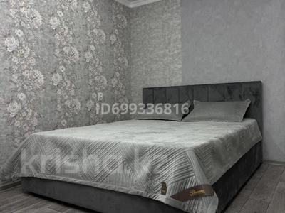 1-комнатная квартира · 32 м² · 1/5 этаж, 4 мкр — 3 школа за 10 000 ₸ в Аксае