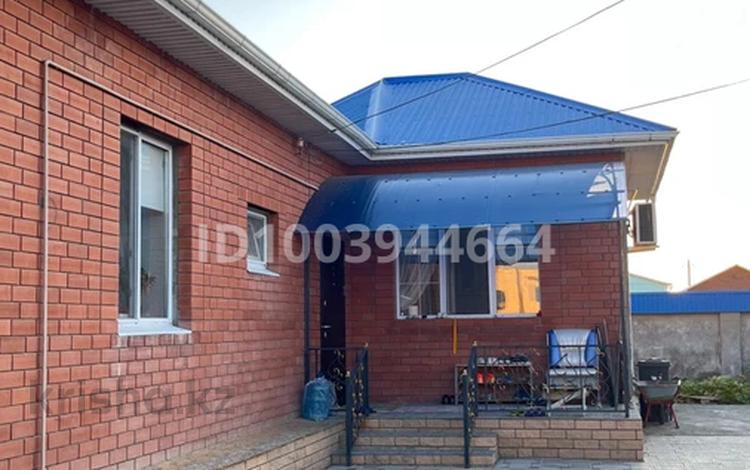 Отдельный дом · 4 комнаты · 220 м² · 8 сот., мкр Оркен, 43 за 40 млн 〒 в Атырау — фото 2