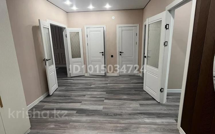 2-бөлмелі пәтер · 75 м² · 2/5 қабат, Алтын орда ш/а., Мангилик ел 18, бағасы: 230 000 ₸ в Актобе, мкр. Алтын орда — фото 2