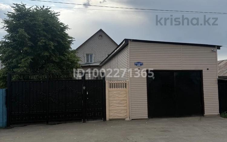 Отдельный дом · 4 комнаты · 200 м² · 4 сот., Комиссарская 34 — Теплова за 75 млн ₸ в Павлодаре — фото 2