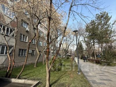 1-бөлмелі пәтер · 41 м² · 5/9 қабат, мкр Аксай-4 61 — Улугбека и Момыш улы, бағасы: 180 000 ₸ в Алматы, Ауэзовский р-н