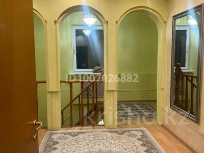 Отдельный дом · 4 комнаты · 150 м², Есенберлина 15 — Парк горького, зеленый базар за 530 000 〒 в Алматы, Медеуский р-н