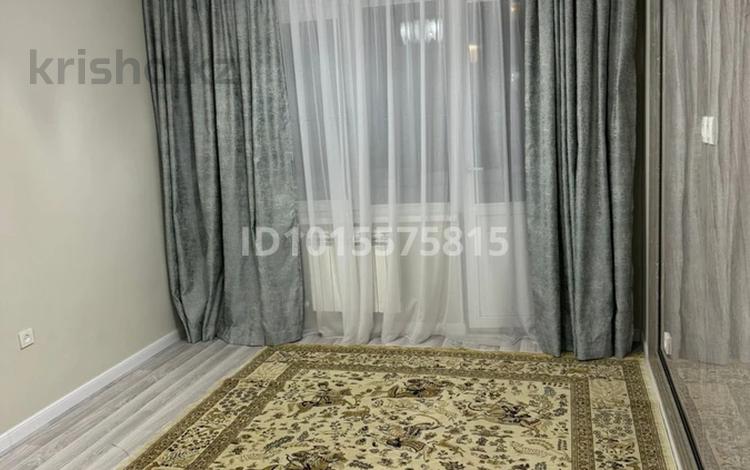 1-комнатная квартира · 40 м², мкр Мамыр-4 за 250 000 ₸ в Алматы, Ауэзовский р-н — фото 2