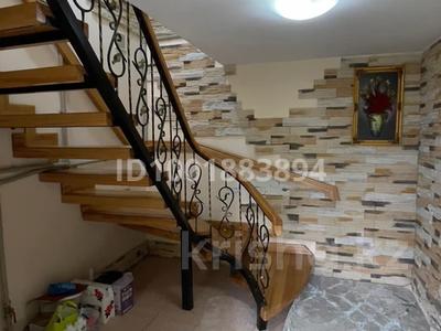 Жеке үй · 10 бөлме · 250 м² · 12 жүзд., Жеңіс 123, бағасы: 55 млн ₸ в 