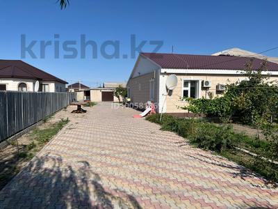 Отдельный дом · 4 комнаты · 120 м², мкр Геолог, Жаналы 24/1 — Лидер за 350 000 〒 в Атырау