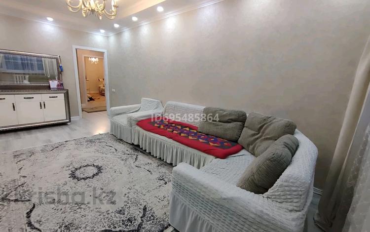 3-комнатная квартира, 85 м², 9/12 этаж, Б. Момышулы 14 — Аманат