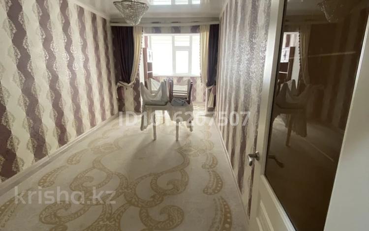 3-бөлмелі пәтер · 77 м² · 2/5 қабат, 17-ш/а. 101, бағасы: 180 000 ₸ в Актау, 17-й мкр — фото 2