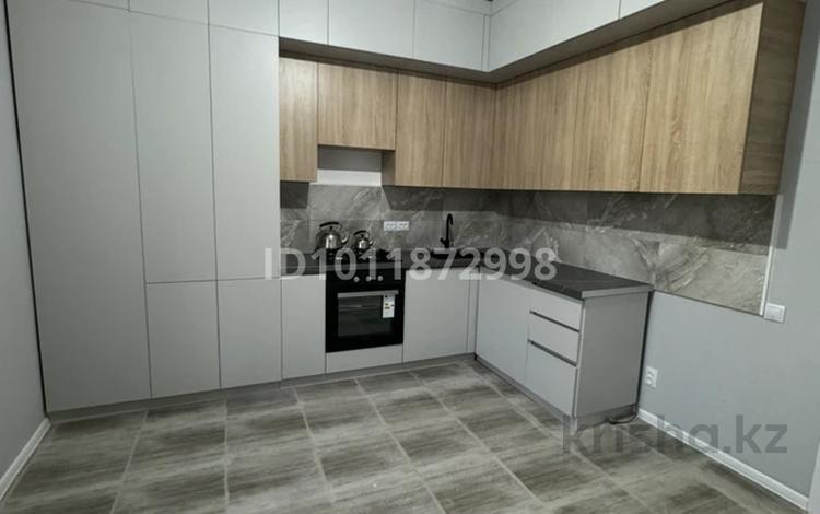 3-комнатная квартира · 110 м² · 1/5 этаж, Мкр. Алтын орда 339к2 за 240 000 ₸ в Актобе — фото 2