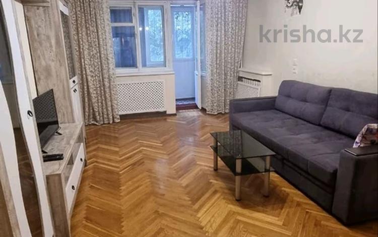 2-комнатная квартира · 65 м² · 2/5 этаж, Зенкова за 390 000 ₸ в Алматы, Медеуский р-н — фото 2