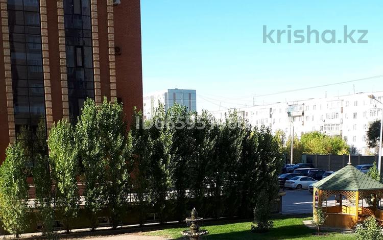 3-комнатная квартира · 136 м² · 7/11 этаж, Алии Молдагуловой 44 за 74 млн ₸ в Актобе — фото 96