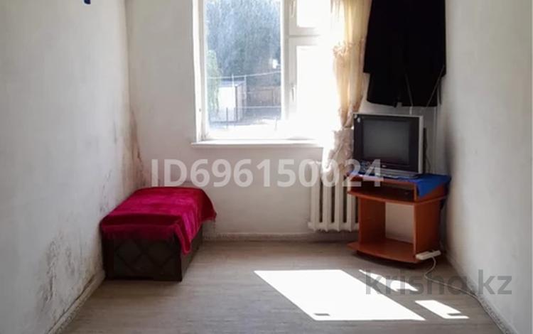 1-комнатная квартира · 17 м² · 2/9 этаж, Х. Чурина 119 — Магазин Урал за 2.5 млн ₸ в Уральске, мкр Школьник — фото 2