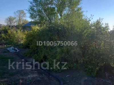 Отдельный дом · 4 комнаты · 60 м² · 8 сот., Водлпроводная 37 — Магазина Нурсултан за 6 млн 〒 в Талдыкоргане, Каратал