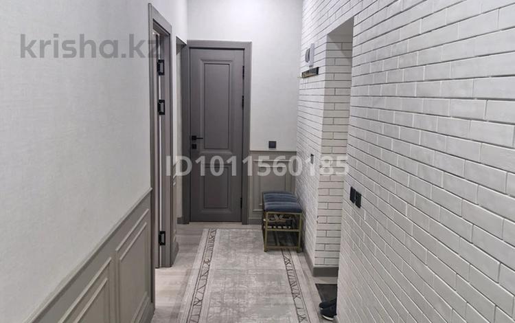 2-комнатная квартира · 67 м² · 3/6 этаж, 38-й мкр, 38 мкрн 3 за 160 000 〒 в Актау — фото 2