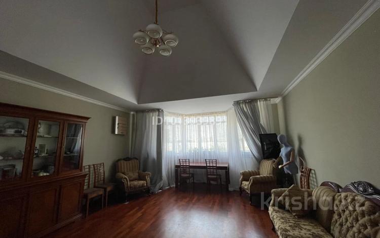 4-бөлмелі пәтер · 181.4 м² · 9/9 қабат, Зенкова 33, бағасы: 700 000 ₸ в Алматы, Медеуский р-н — фото 2
