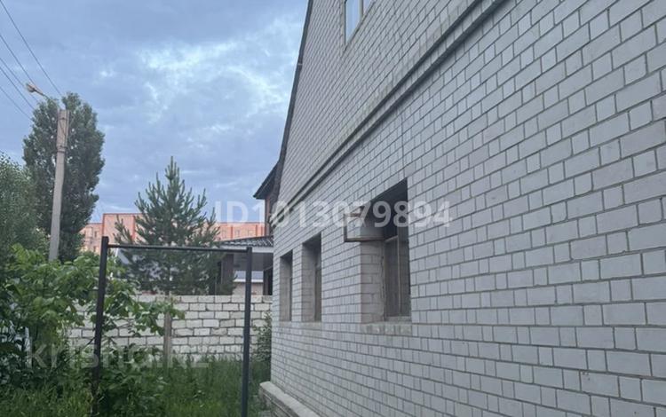 Отдельный дом · 4 комнаты · 143 м² · 13.5 сот., мкр 12 16 за 48 млн ₸ в Актобе — фото 2