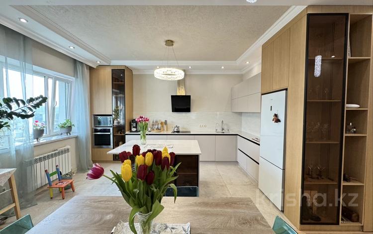 4-бөлмелі пәтер · 155.5 м² · 14/17 қабат, Абая 150/230, бағасы: 109.5 млн ₸ в Алматы, Бостандыкский р-н — фото 2