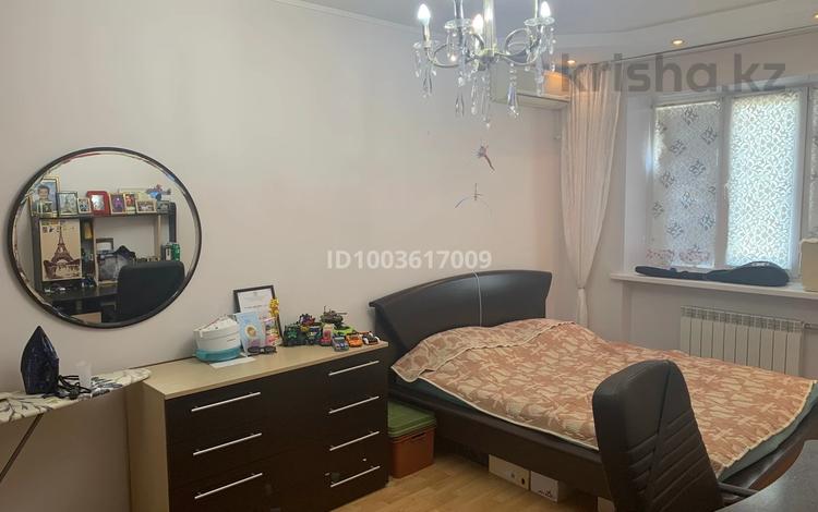 3-бөлмелі пәтер · 70.5 м² · 5/5 қабат, Курмангазы 3, бағасы: 33 млн ₸ в Атырау, мкр Авангард-2 — фото 2