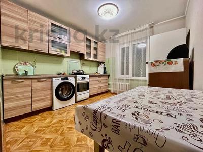 3-комнатная квартира, 70 м², 4/5 этаж, мкр Аксай-3А за 39.5 млн 〒 в Алматы, Ауэзовский р-н