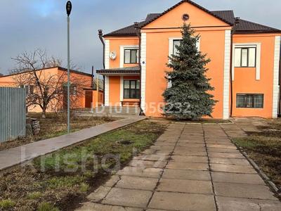 Жеке үй · 8 бөлме · 272 м² · 12 сот., ул. Тараса Шевченко 137/1, бағасы: 120 млн ₸ в Уральске, мкр Школьник
