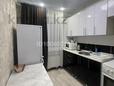 1-комнатная квартира · 40 м² · 3/5 этаж, мкр Юго-Восток, 27й микрорайон 1 — Район КарГУ за 12 000 ₸ в Караганде, Казыбек би р-н