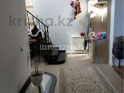 Продажа домов и дачи в Мангистауской обл.: Отдельный дом · 3 комнаты · 140 м² · 1 сот., Рядом с салем гостиница за 32 млн 〒 Отдельный дом · 3 комнаты · 140 м² · 1 сот., Рядом с салем гостиница за 32 млн 〒 в Актау, мкр Приморский