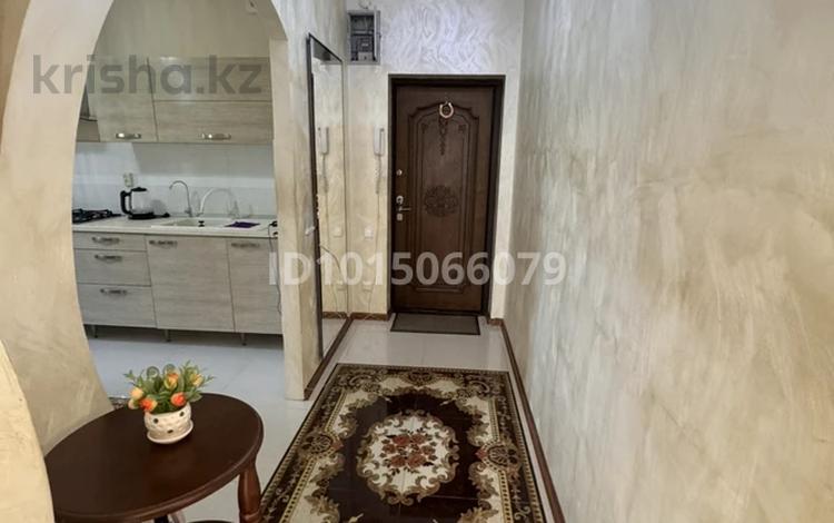 4-комнатная квартира · 150 м², мкр Сары Арка 33 за 30 000 ₸ в Атырау — фото 2