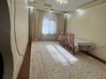 4-комнатная квартира · 150 м², мкр Сары Арка 33 за 30 000 ₸ в Атырау — фото 7