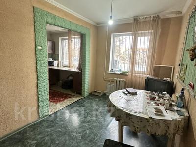 4-комнатная квартира, 65 м², 2/5 этаж, Назарбаева 20 за 18 млн 〒 в Павлодаре