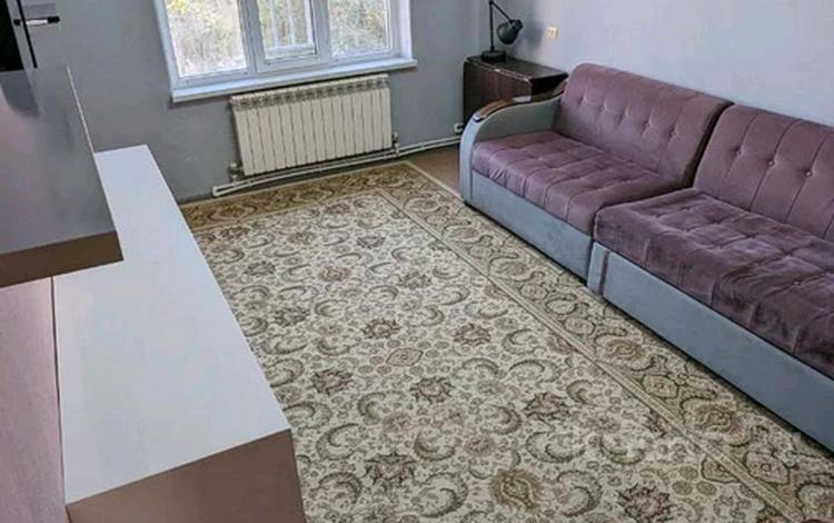 2-комнатная квартира, 56 м², 4/5 этаж помесячно, мкр Север 42 — Шаяхметова