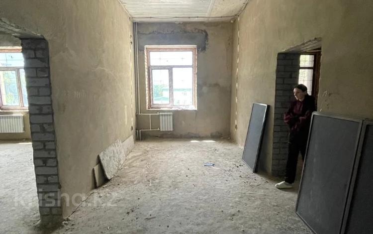 4-бөлмелі пәтер · 158 м² · 2/3 қабат, Театральная, бағасы: 40.4 млн ₸ в Петропавловске — фото 2