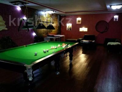 Отдельный дом · 8 комнат · 406 м² · 6 сот., 15-й мкр, Самал за 220 млн 〒 в Актау