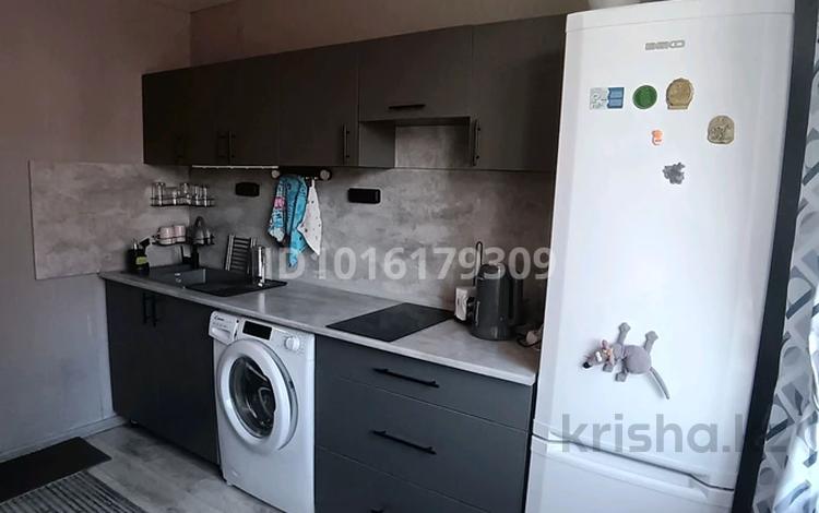 1-комнатная квартира · 40 м² · 2/9 этаж, Карбышева 52 за 180 000 ₸ в Усть-Каменогорске, Ульбинский — фото 2