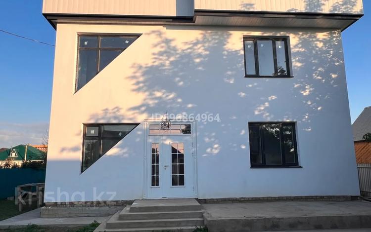 Үйдің бір бөлігі · 5 бөлме · 180 м² · 8 жүзд., Воин-интернациалистов 58, бағасы: 81 млн ₸ в Уральске — фото 5