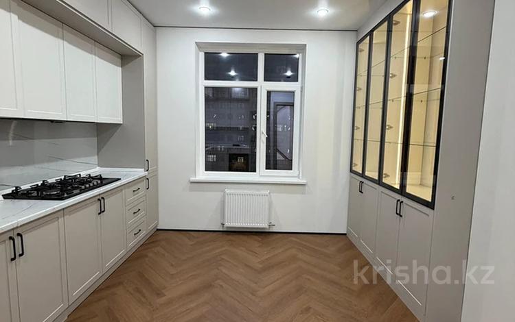 3-комнатная квартира · 110 м² · 7/10 этаж, 19-й мкр 34 за 59.5 млн ₸ в Актау — фото 2