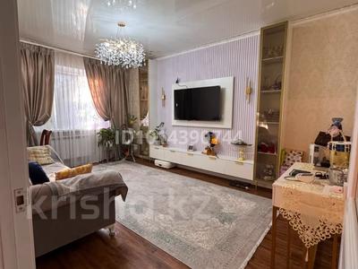 2-комнатная квартира · 61 м² · 2/5 этаж, мкр Аксай-5 за 45 млн ₸ в Алматы, Ауэзовский р-н