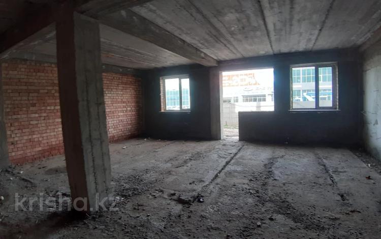 2-комнатная квартира · 75 м² · 3/4 этаж, Дуйсен Баянова — Напротив "Тойота центра" за 15 млн ₸ в Таразе — фото 2