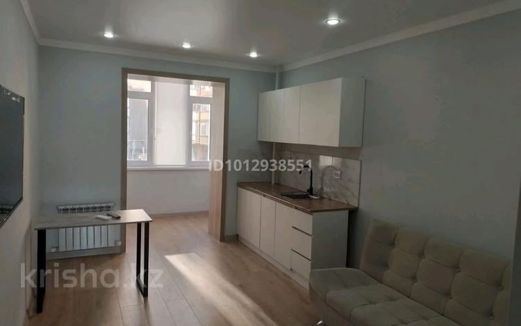1-комнатная квартира · 54 м² · 2/9 этаж, Абая 244 за 22 млн ₸ в Уральске — фото 2